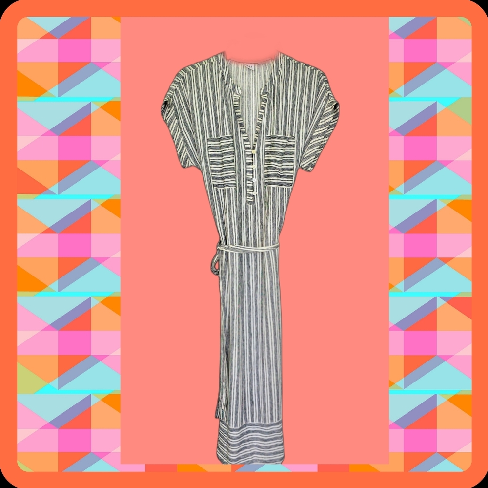 Gap Lightweight Midi Dress, Cream w/black pinstripe. Size Small